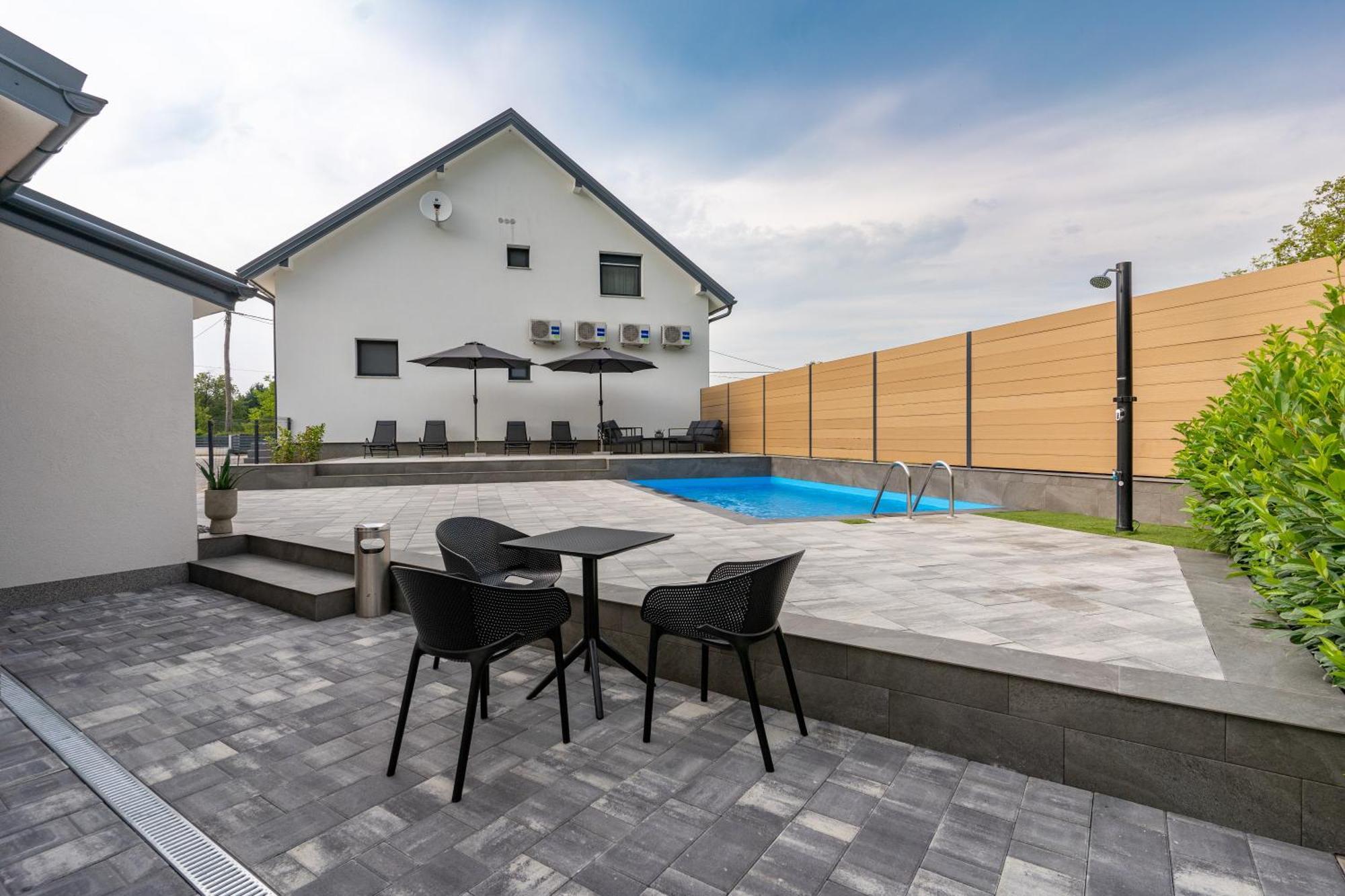 Apartments&Room Forest Slunj Exterior foto